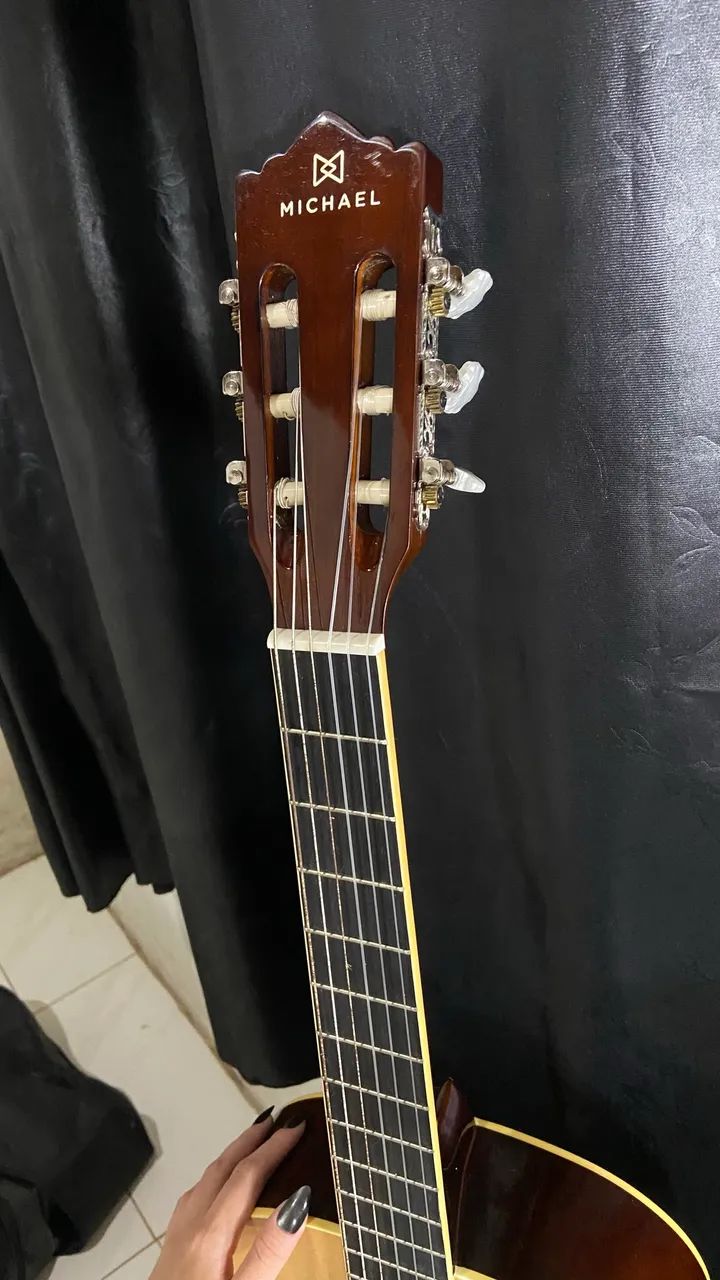  Violão Michael-Ótimo estado(ideal para iniciantes): R$380 (negociável)  - Foto 4