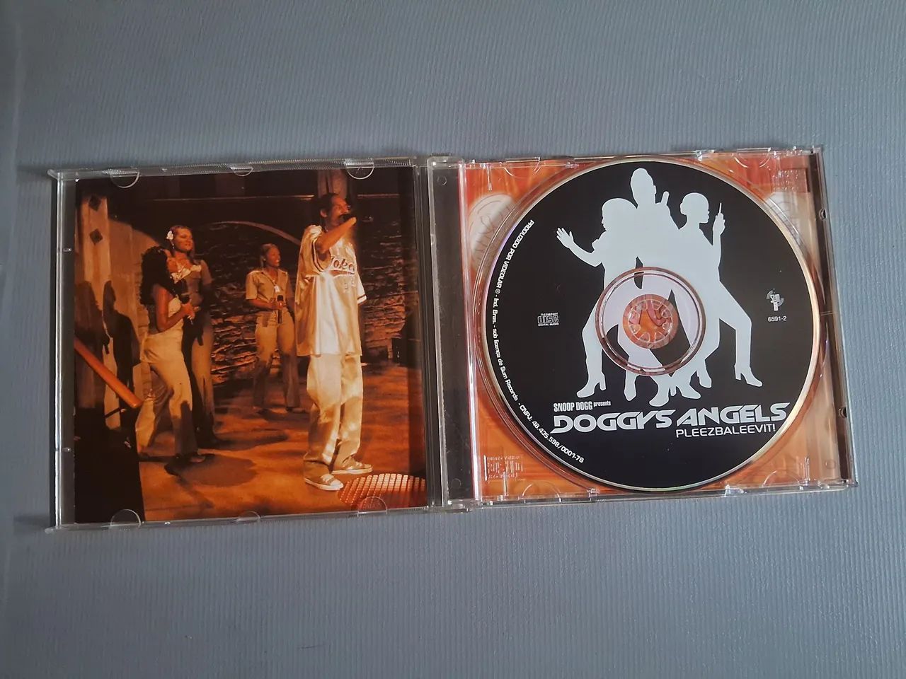 CD Snoop Dogg presents Doggys Angels - CDs, DVDs etc - Ricardo de