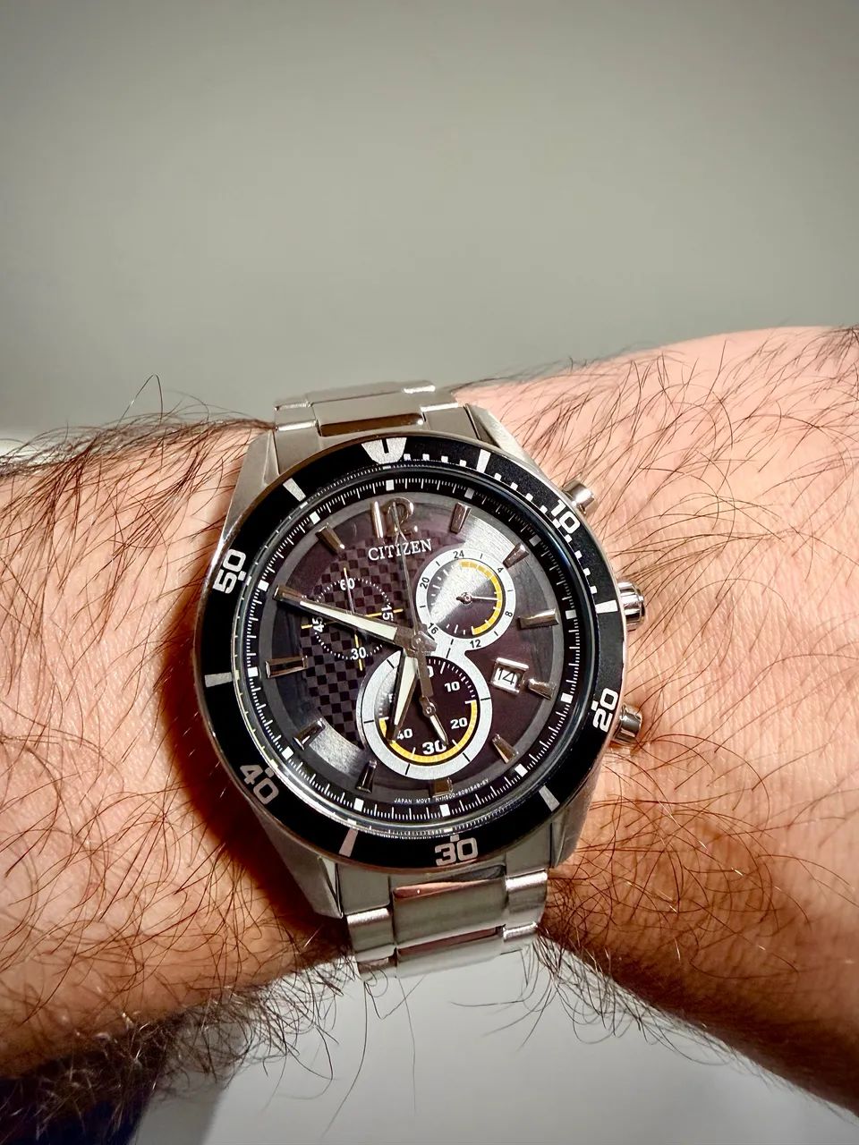 Citizen Eco-Drive Chronograph VO10-6742F Preto e Amarelo Original