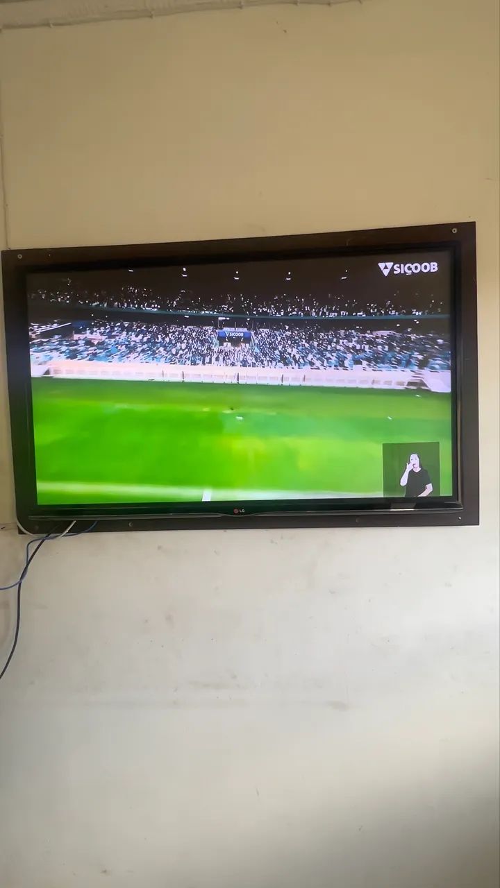 Vendo Tv Smart LG 50 polegadas o primeiro q vê leva  - Foto 4