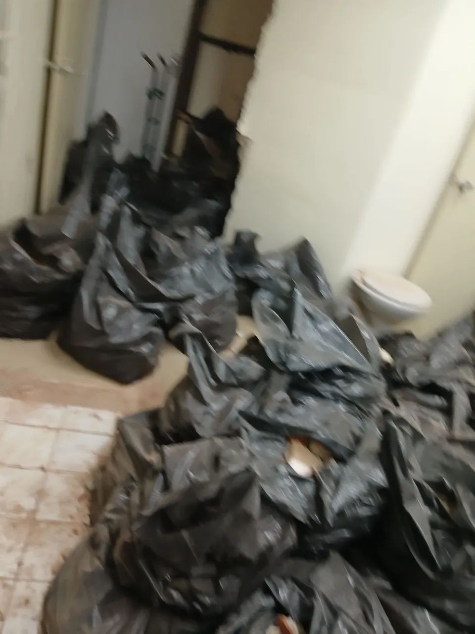 Retirada de entulhos e caçamba de entulhos  - Foto 2