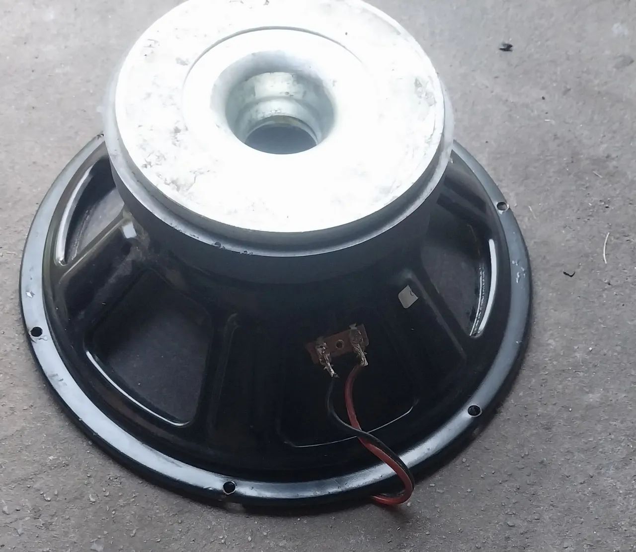 Vendo esse alto falante de 12 polegadas leia!!!