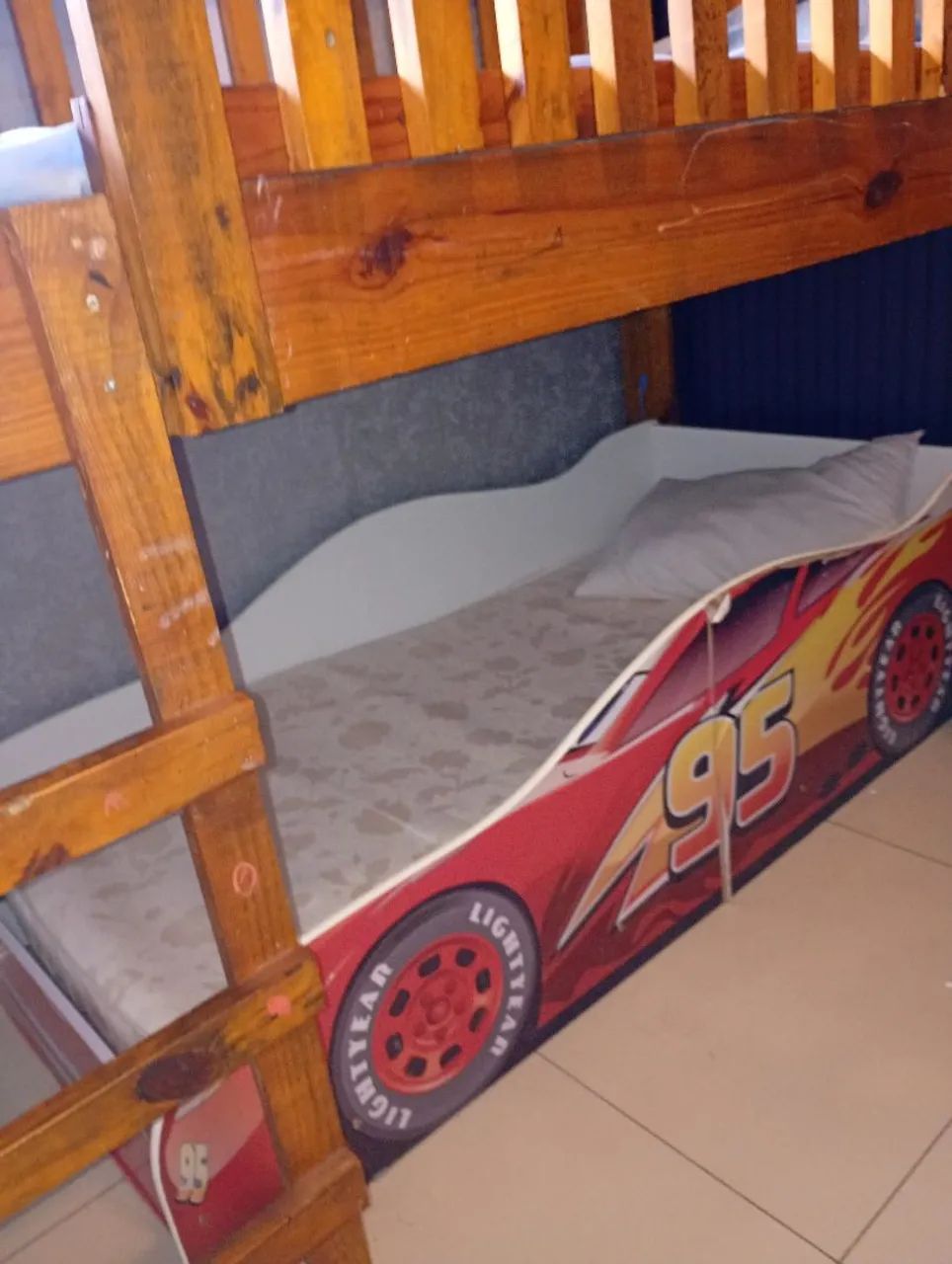 Cama Infantil MCQUEEN Carros com Colchão  - Foto 4