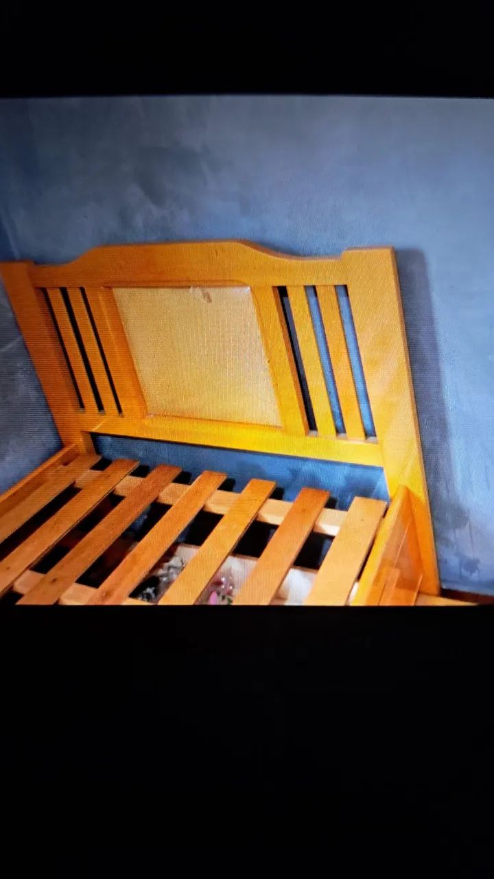 Cama bicama em madeira com gavetas