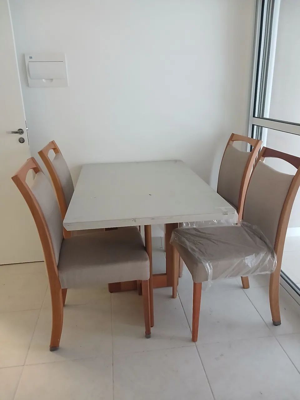 Mesa com 4 cadeiras - Foto 3