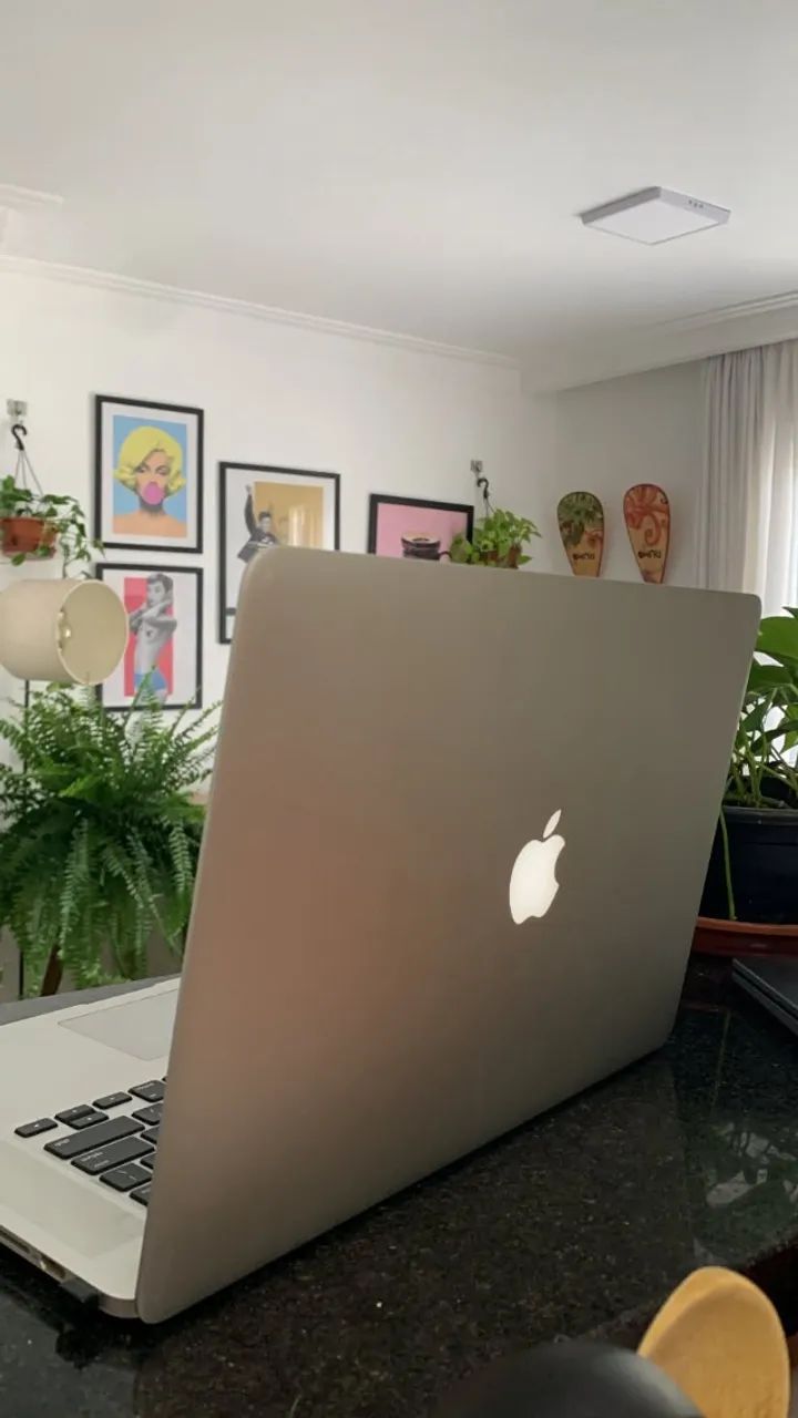 MacBook Pro 15" 2015 i7 16GB - Photoshop/Design