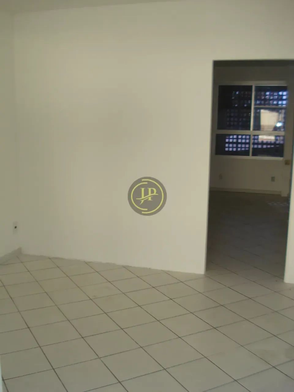 SALA COMERCIAL COM 40m², COM ELEVADOR NA RETA DA PENHA! - Foto 4