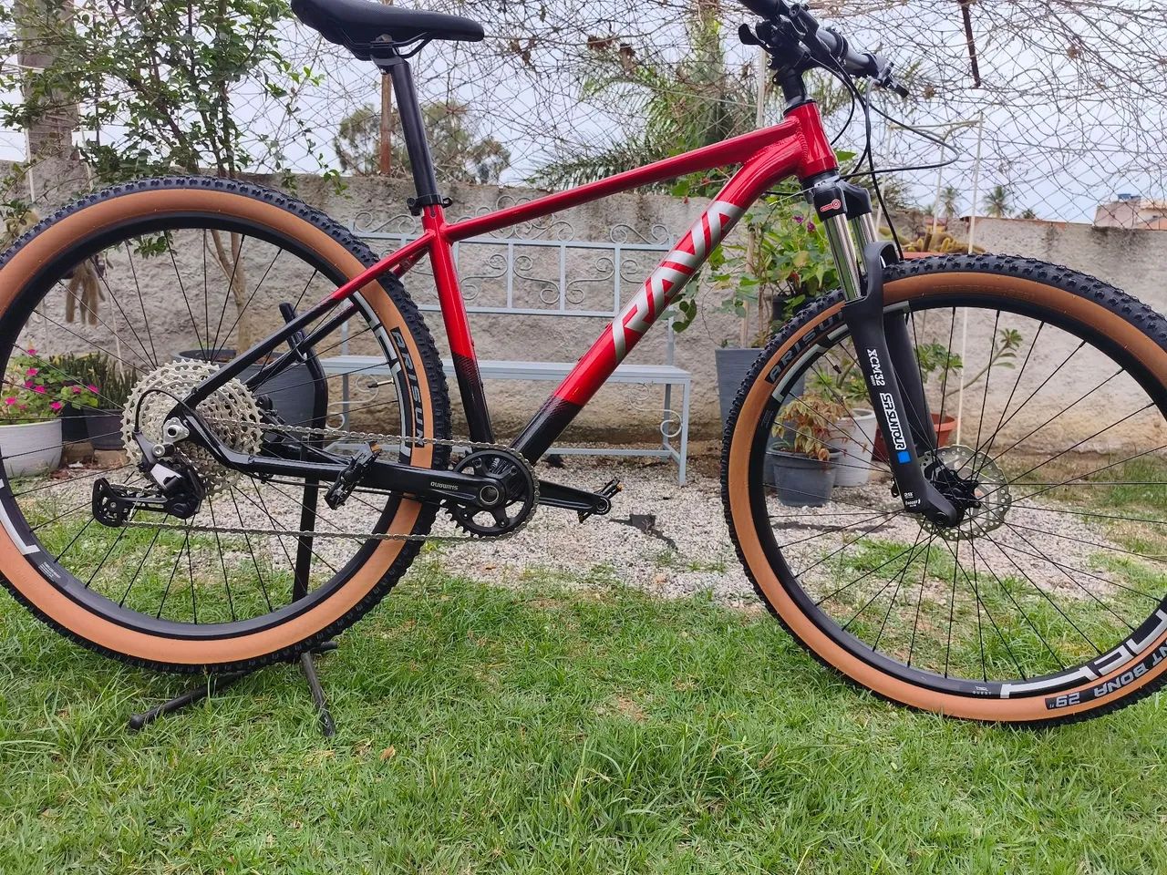 Promoção Bicicleta Rava Cave / kit Deore/ suspensão Ssntour. ( Nova) - Foto 4