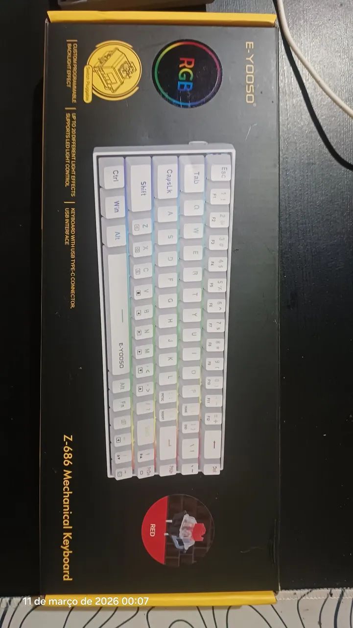 Teclado EY0050 mecânico Switch vermelho semi novo 65690769968641121