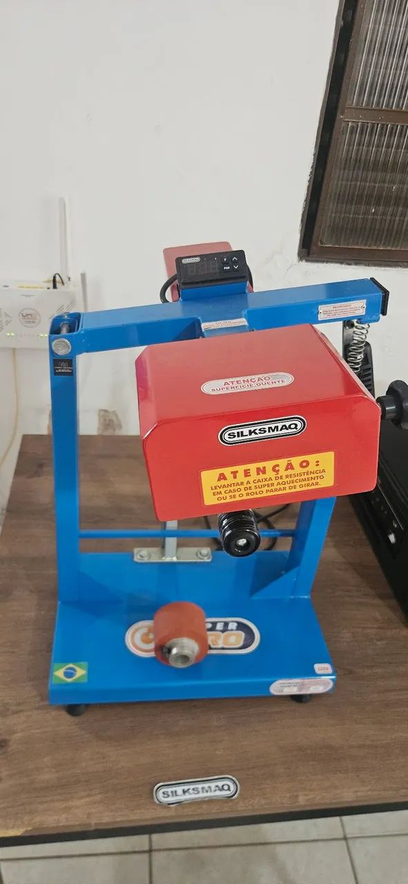 Máquina hiper giro transfer 360 Silksmaq com três rolos. Pouco usada. Passo cartão. 