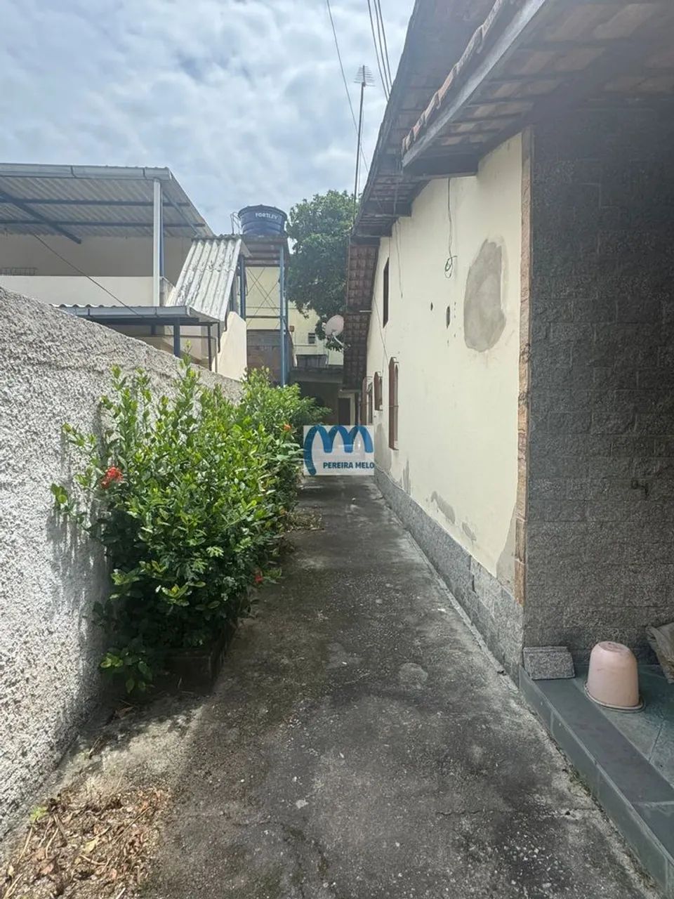EXCELENTE CASA COM AMPLO QUINTAL NO BOASSU - Foto 2