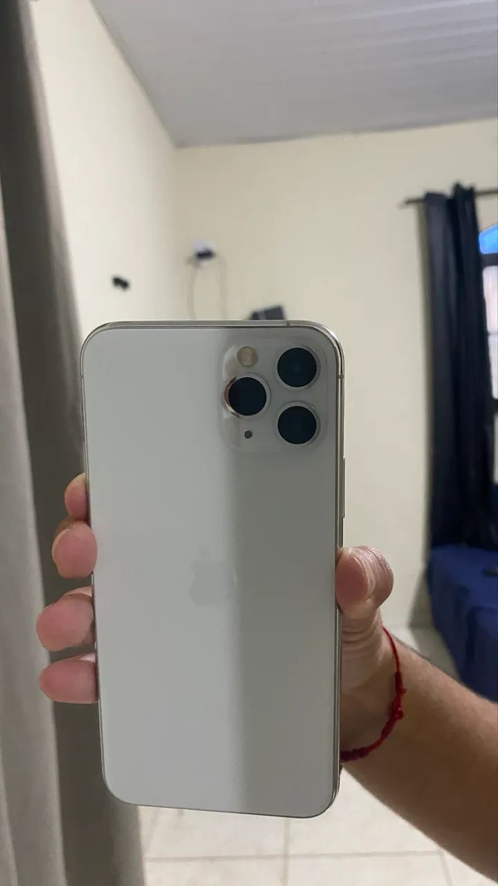 iPhone 11 Pro Branco 63 GB  - Foto 3