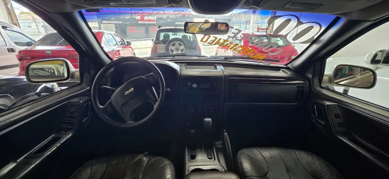 Jeep Cherokee Sport 3.7 4x4 V6 12V Aut., foto 8 de 10
