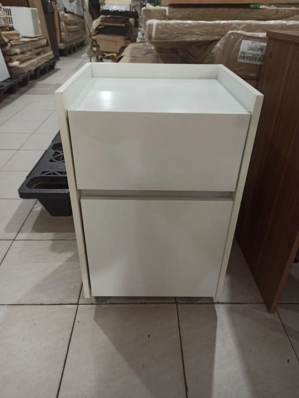 Gaveteiro branco em promoção 