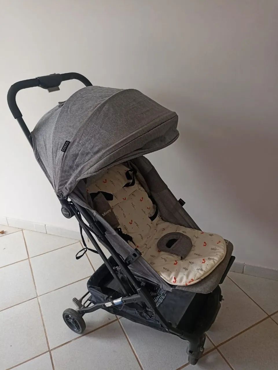 Carrinho de Bebê Minny da Cosco 
