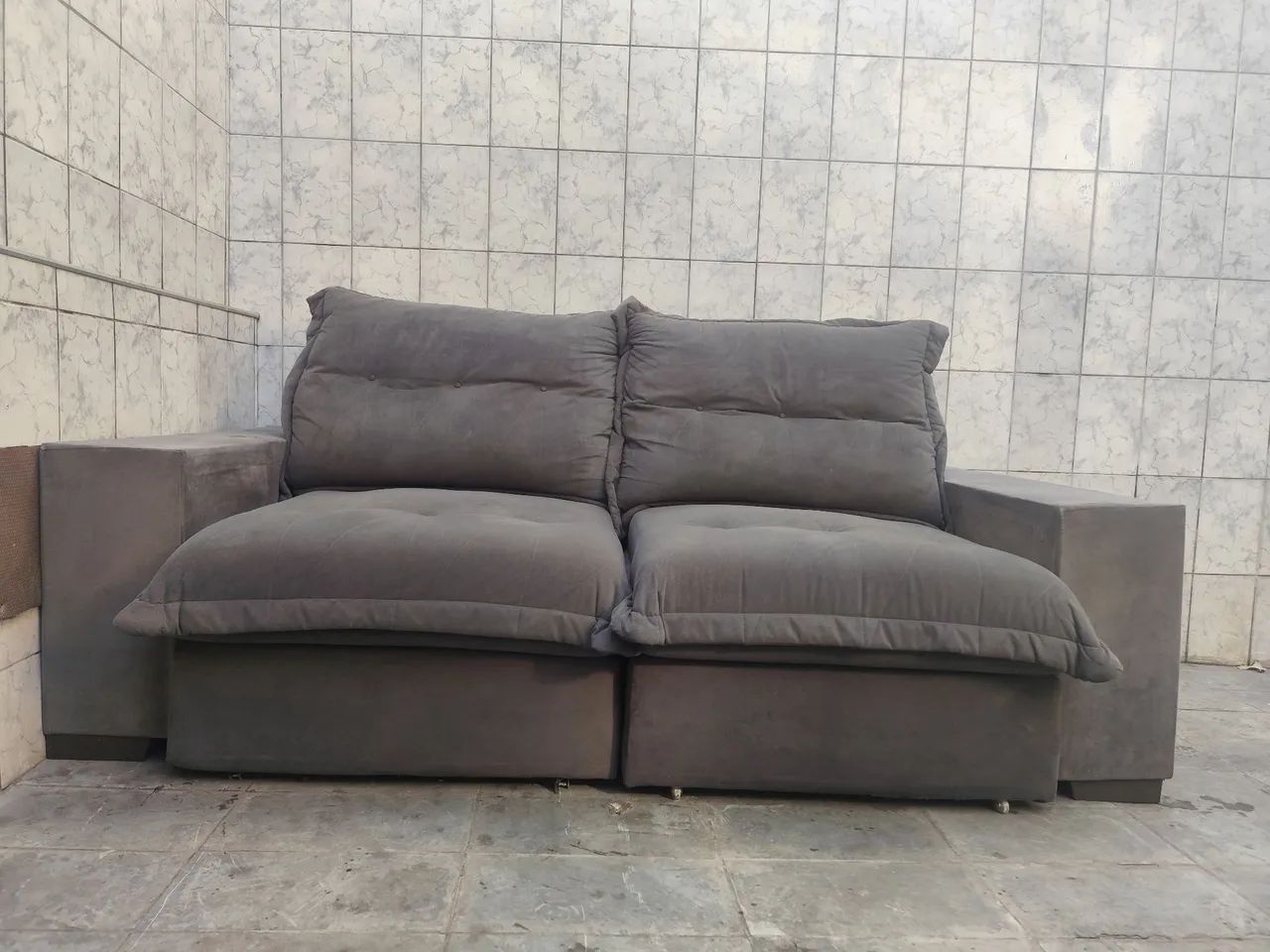 Sofá 2 lugares retrátil reclinável molas ensacada  - Foto 5