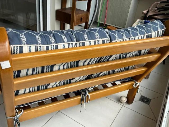 Sofá para Área Externa de Madeira com Almofadas - 2 Lugares - Foto 2