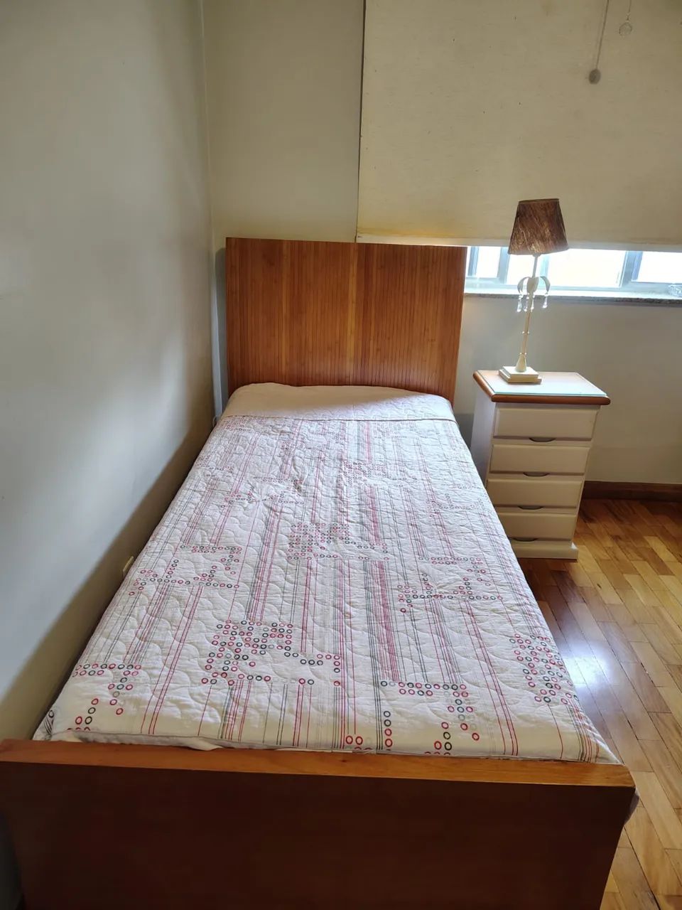 Cama solteiro madeira maciça