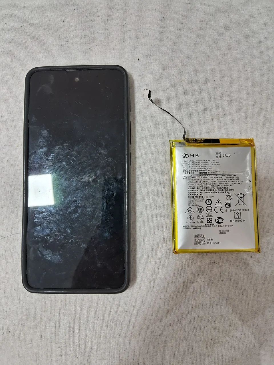 Smartphone Motorola E-40 com defeito 