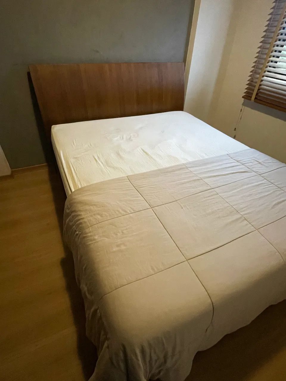 Cama Queen Size TOKSTOK em ótimo estado!  - Foto 3