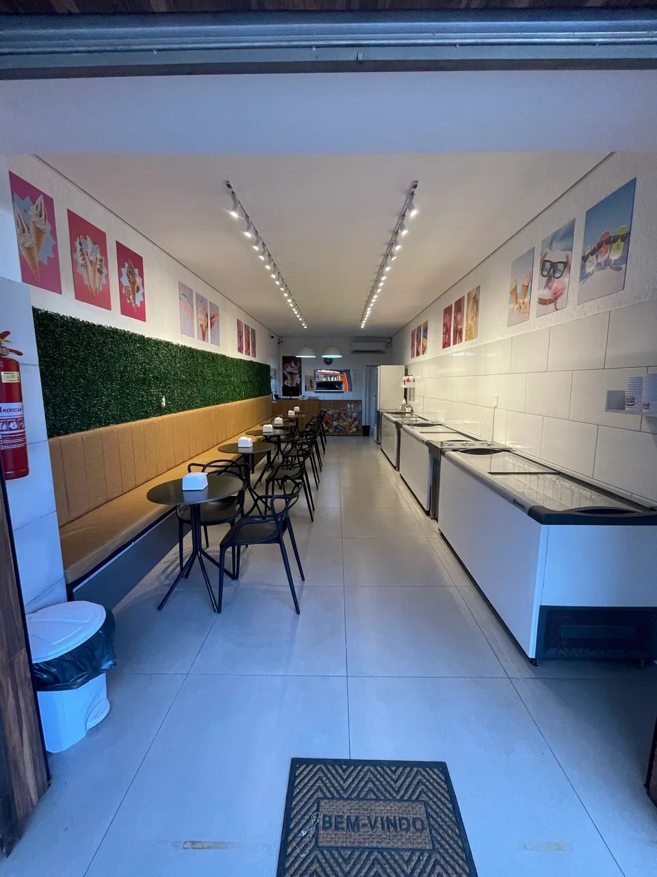 VENDO RESTAURANTE E SORVETERIA COMPLETA (ponto comercial)