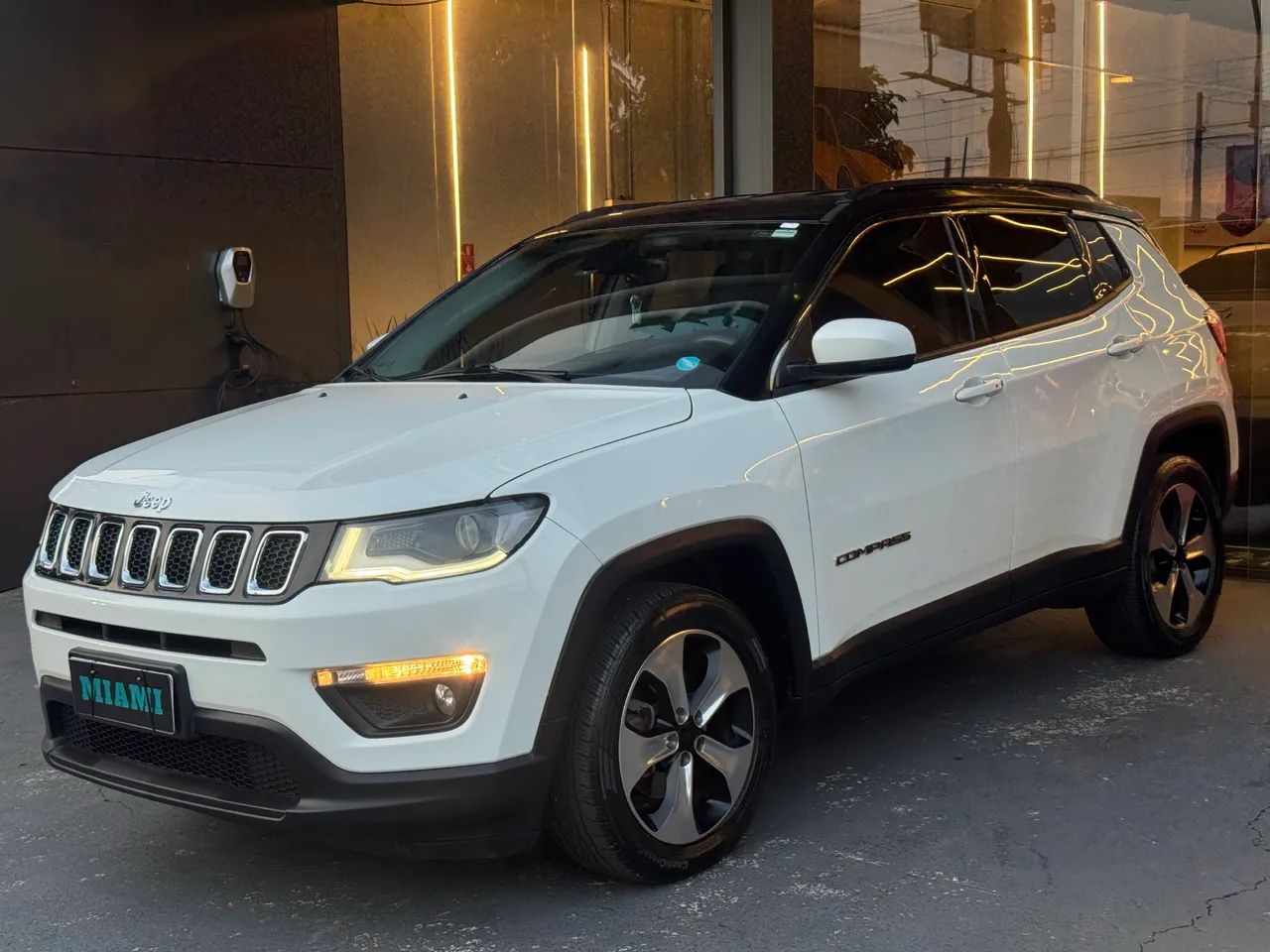 Jeep Compass Longitude 2.0 4X2 Flex 16V Aut. 2017 - Foto 4