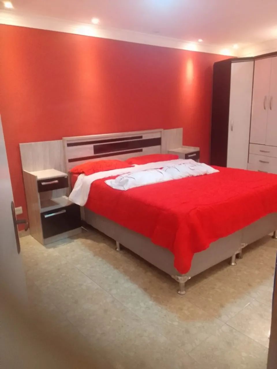 SOBRADO COM 217 M² 4 QUARTOS NO SITIO CERCADO - Foto 2