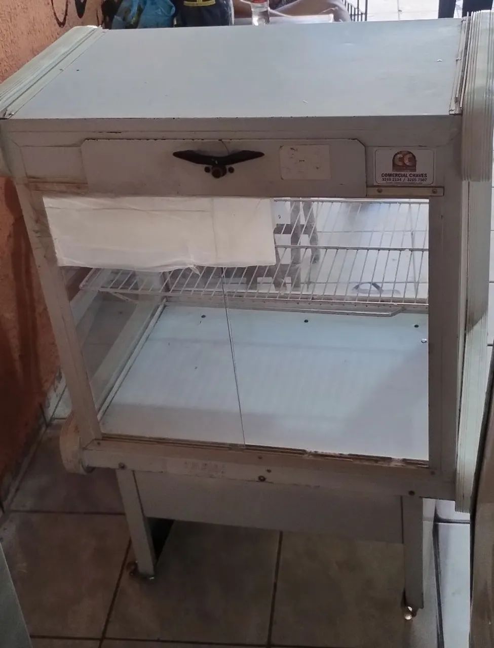 VENDO EXPOSITOR VITRINE DE SALGADOS BEM CONSERVADO  - Foto 5