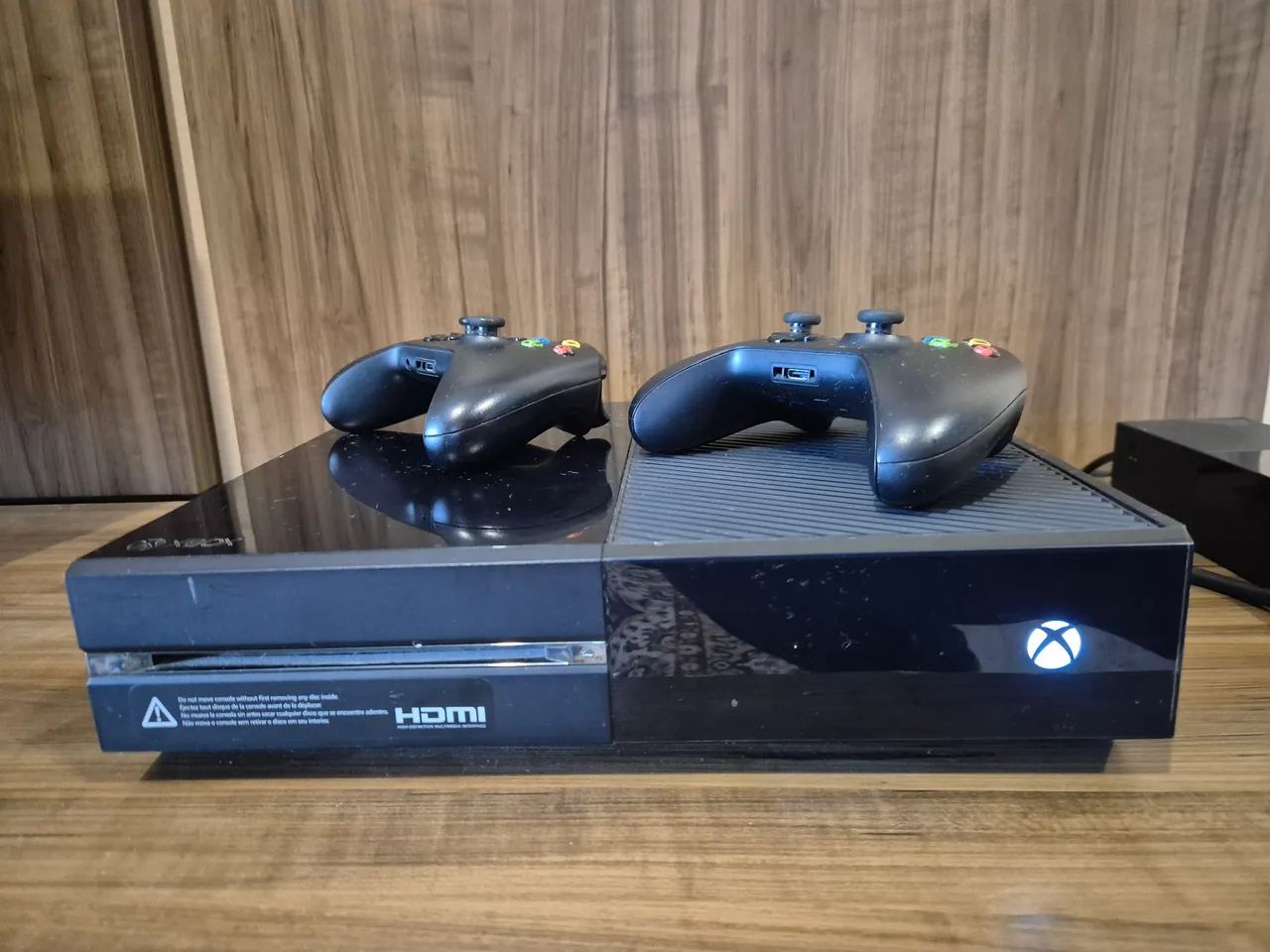 Xbox One Fat + 2 Controles + Rainbow Six Siege