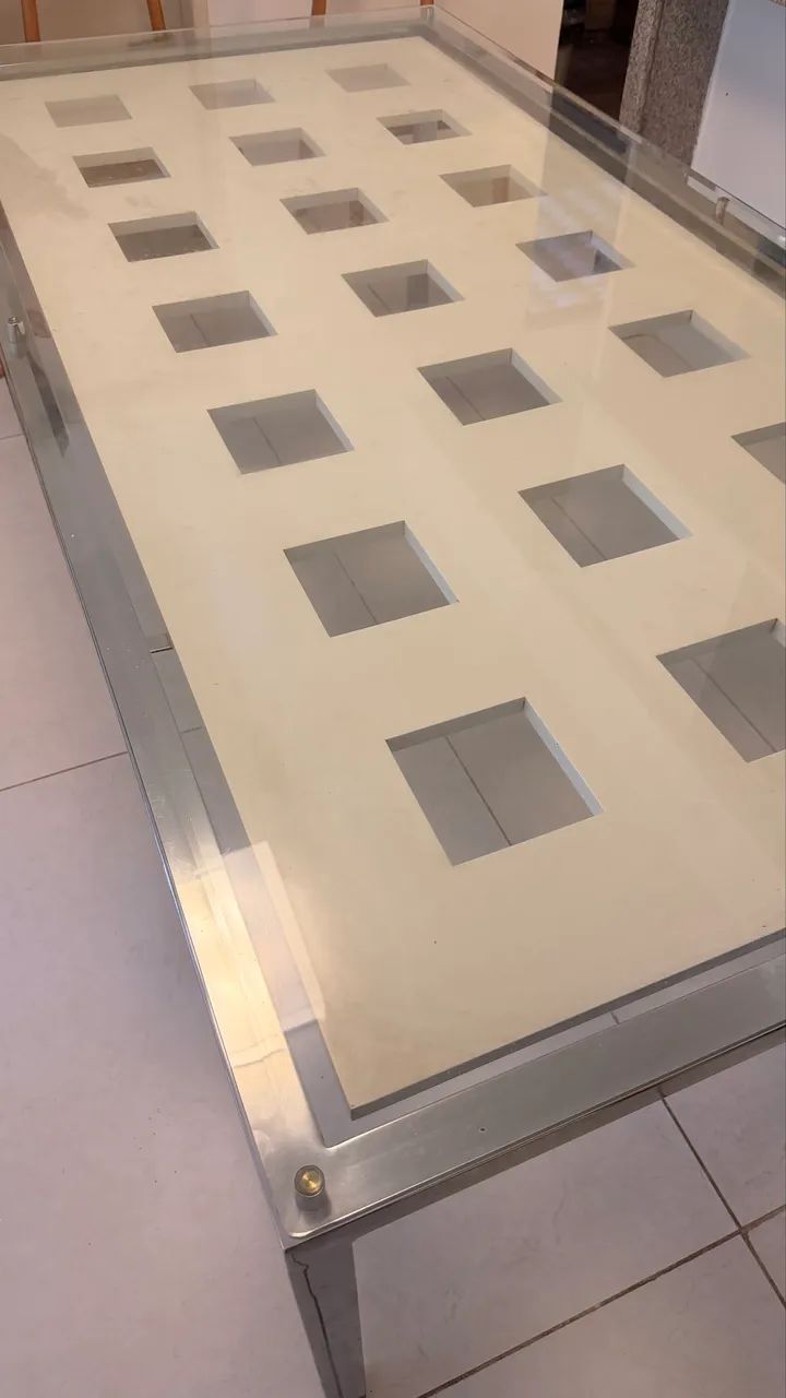 Mesa inox com tampo de vidro - 2m comp. por 1m de larg. - Foto 2