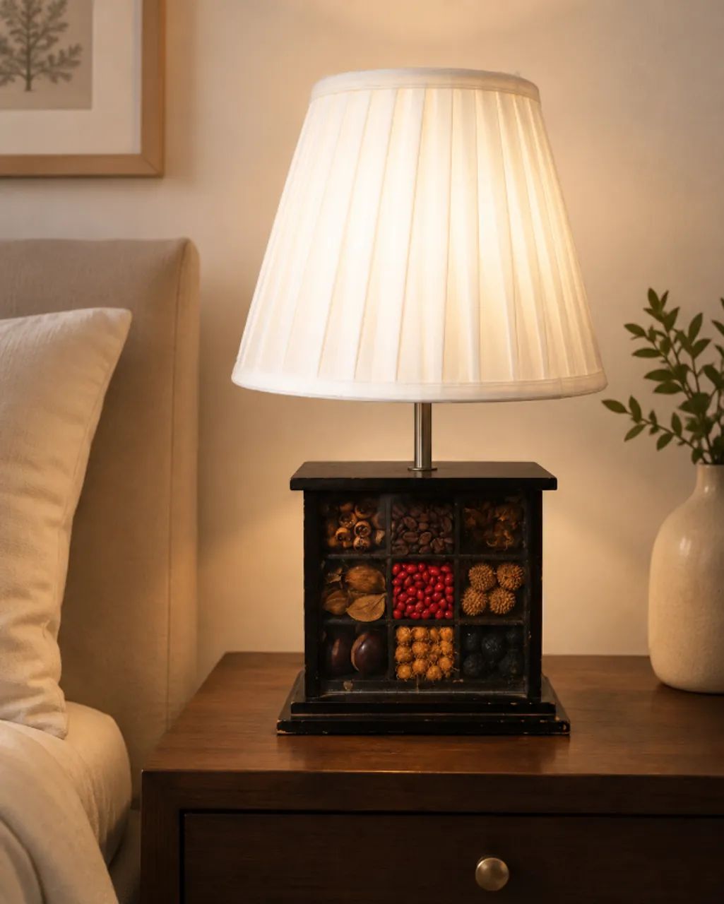 Abajur estilo retrô com base decorativa  - Foto 2