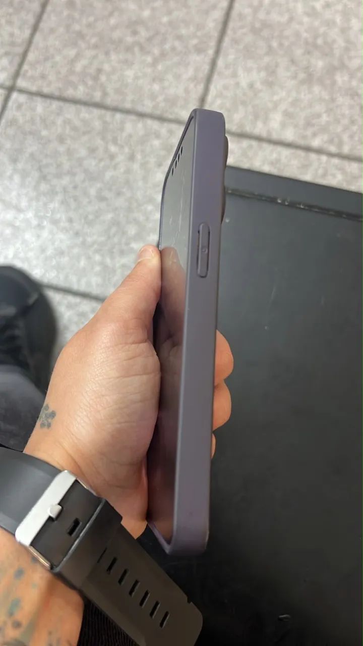 iPhone 13 Pro dourado 254g - Foto 2