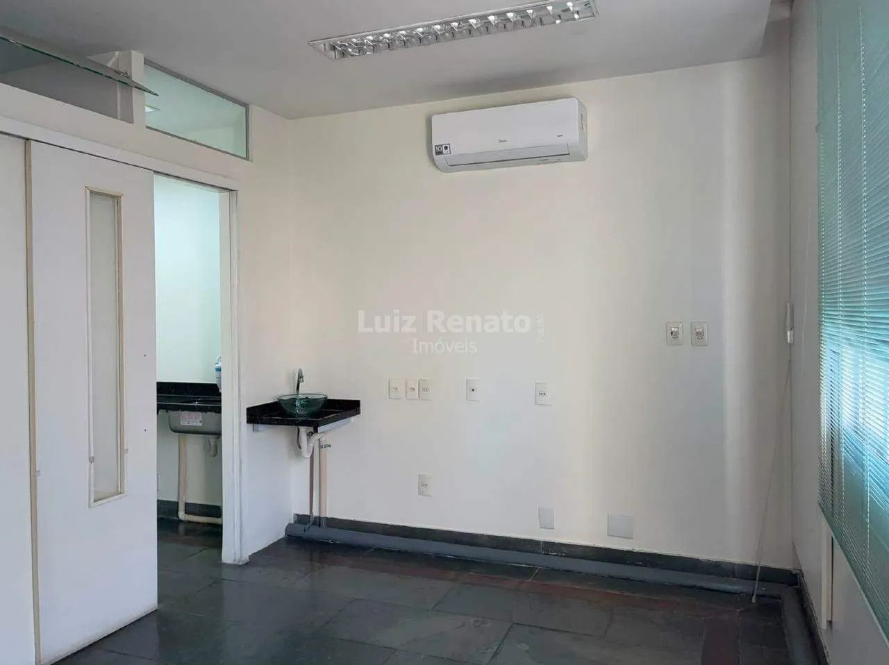 Sala comercial para locação, 51m² de área no Santo Agostinho