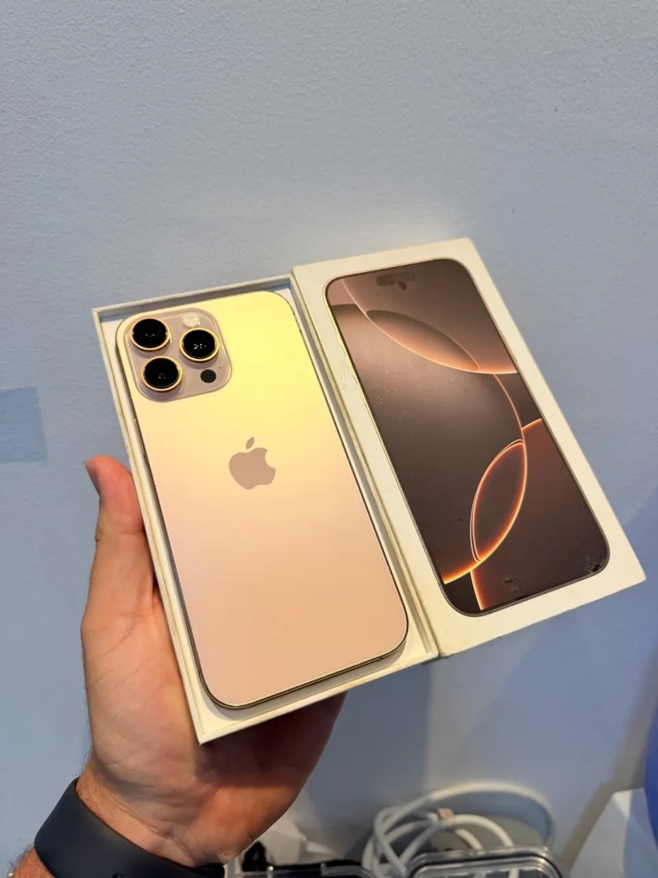 IPHONE 16 pro Max 256GB desert Com caixa  - Foto 2