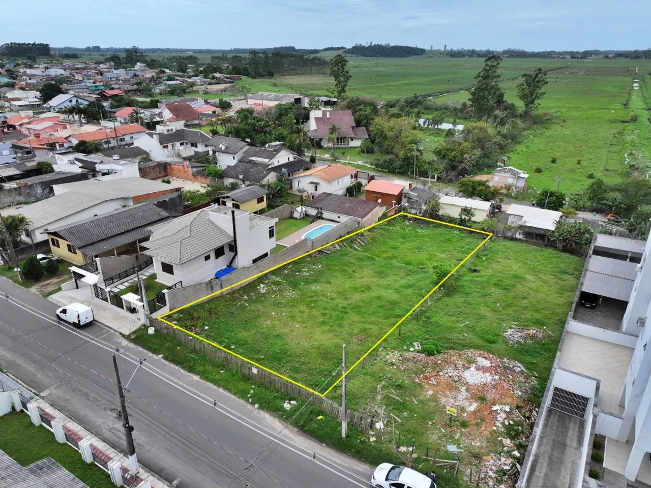 Terreno com 1.205m² Prox ao Centro