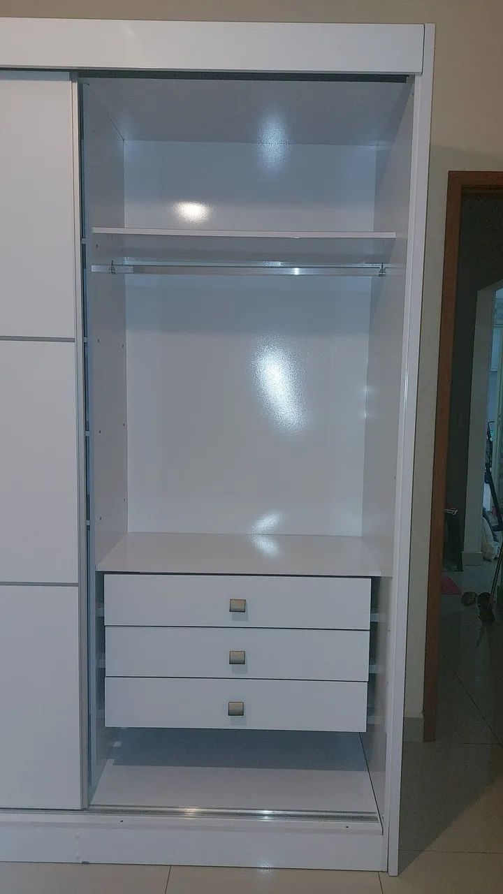 Guarda roupa com espelho casal 3 portas - Foto 4