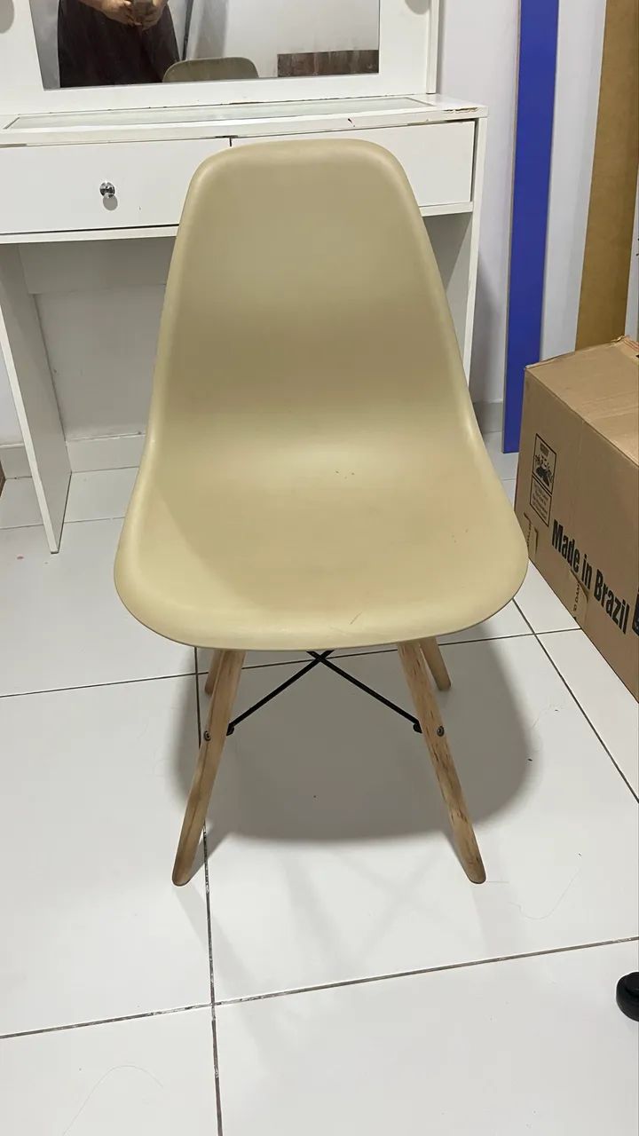 Penteadeira Camarim com Espelho e Luzes + Cadeira Charles Eames - Foto 4