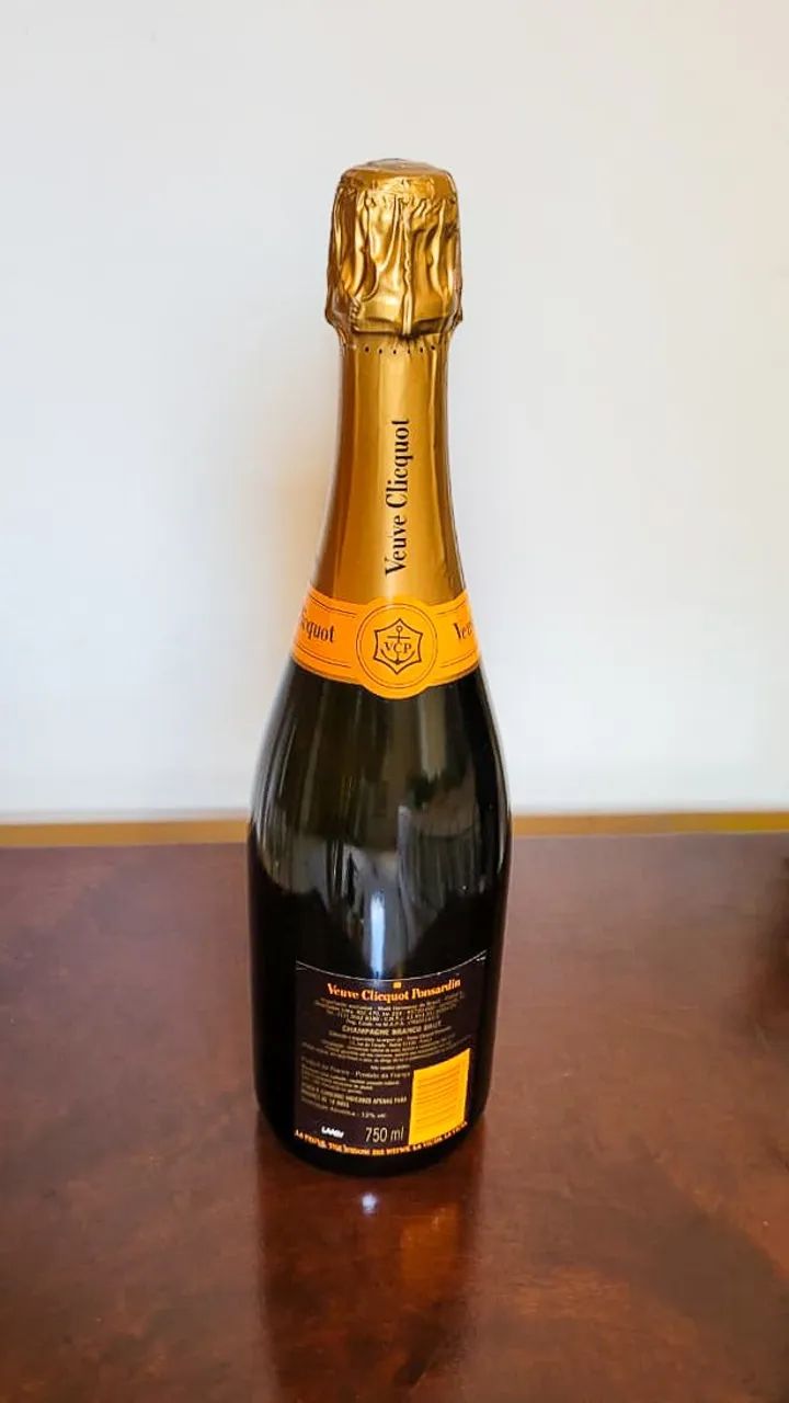 Veuve Clicquot Brut 750 ml com caixa para presente - Foto 5