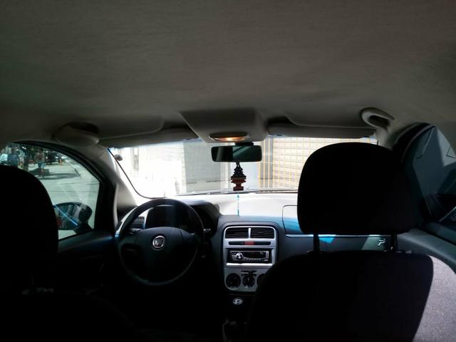 Fiat Punto 1.4 Ano 2010 - Foto 11