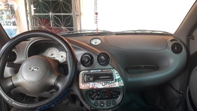 Vende-se um Ford Ka