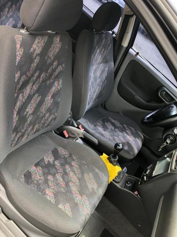 GM Corsa Sedan 1.8 Flex muito novo! - Foto 11