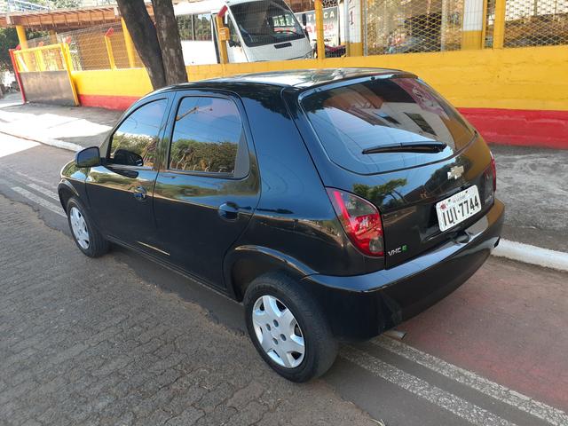 Vendo celta lt 1.0 4 Portas com air bag ABS completo super inteiro - Foto 4