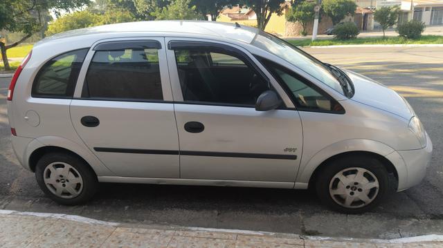 Meriva Joy 1.8 - Foto 2