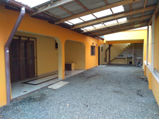 Alugo casa na praia da Enseada