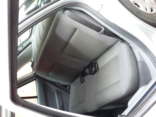 Gol 1.0 GIV 8V Flex cor prata, completo, muito conservado. - Foto 3