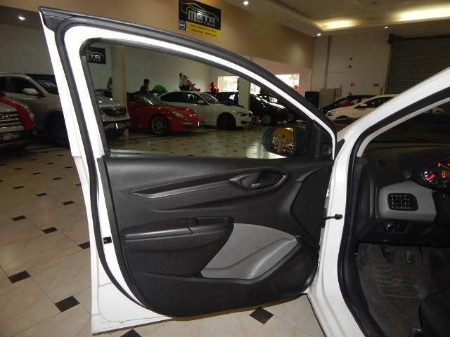 Chevrolet Onix 1.0 Mpfi Joy 8v Flex 4p Completo Impecável - Foto 16