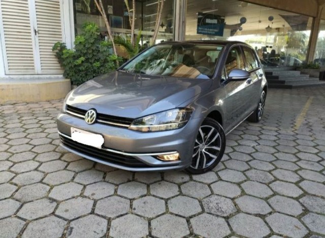 VOLKSWAGEN GOLF!!