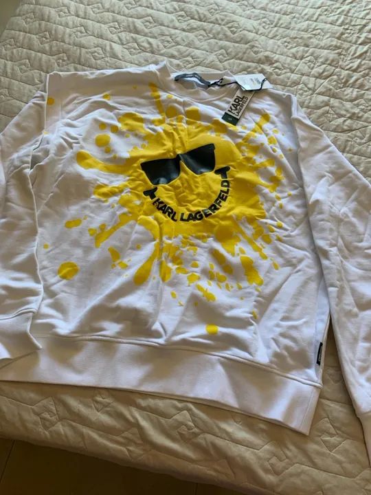Blusa moletom branca Karl Lagerfeld com estampa amarela 