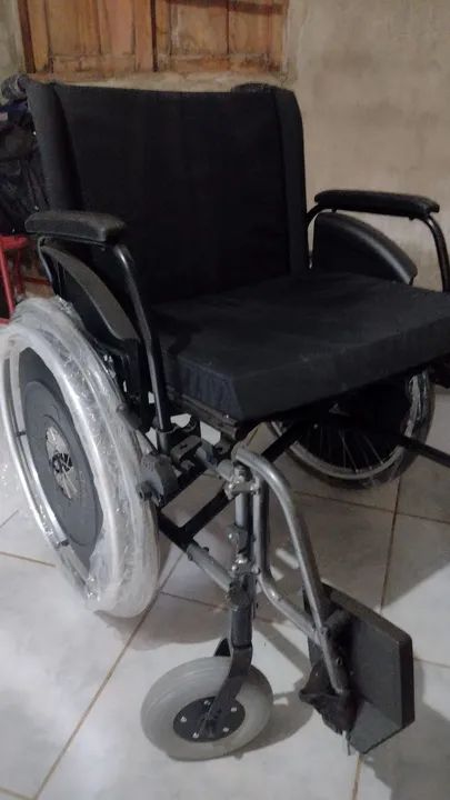 Cadeira de rodas manual - Foto 3