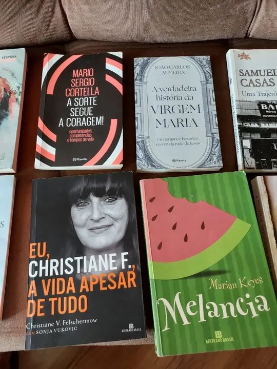 Livros á venda A Partir de 35,00
